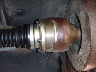 Click image for larger version

Name:	rear_output_shaft.jpg
Views:	51
Size:	21.0 KB
ID:	10612
