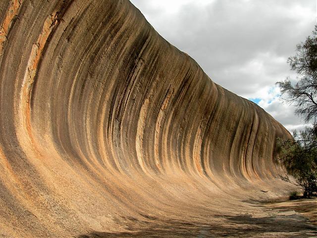 Click image for larger version

Name:	wave rock.jpg
Views:	76
Size:	70.4 KB
ID:	22729