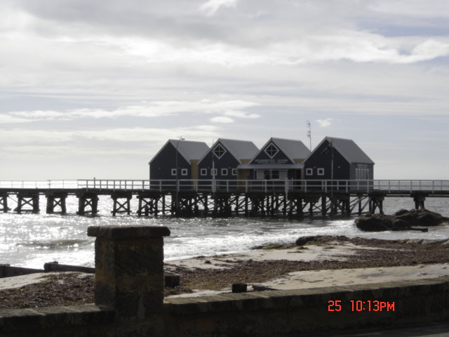 Click image for larger version

Name:	BusseltonJetty2milesLong.JPG
Views:	47
Size:	58.2 KB
ID:	23826