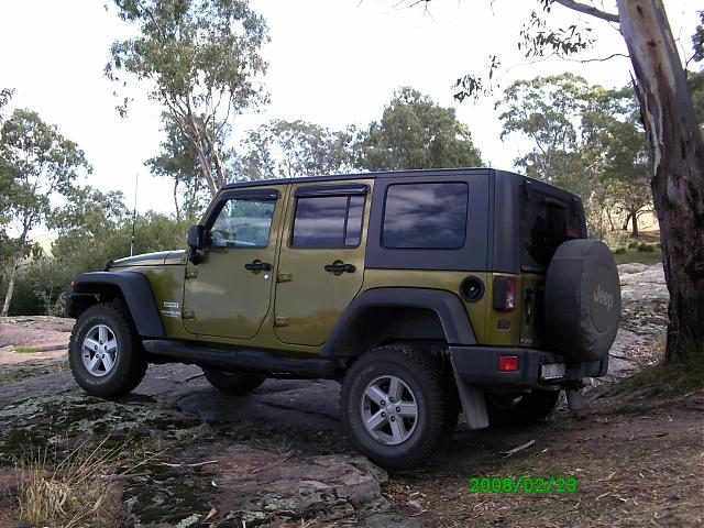 Click image for larger version

Name:	jeep2.jpg
Views:	283
Size:	73.8 KB
ID:	24545