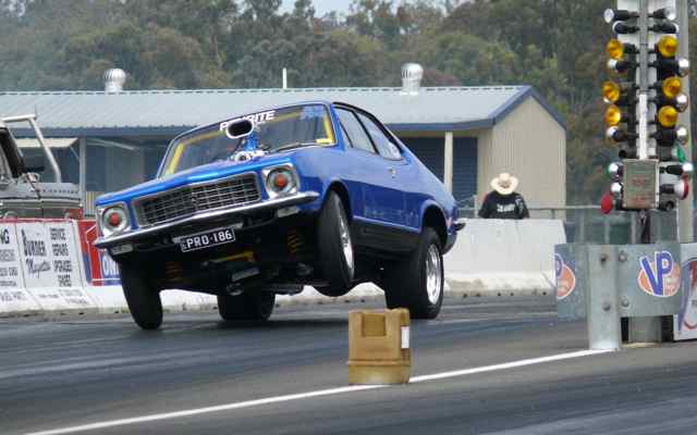 Click image for larger version

Name:	blown-injected-lj-torana-2008-6-banger-nats-launch.jpg
Views:	36
Size:	27.3 KB
ID:	34545