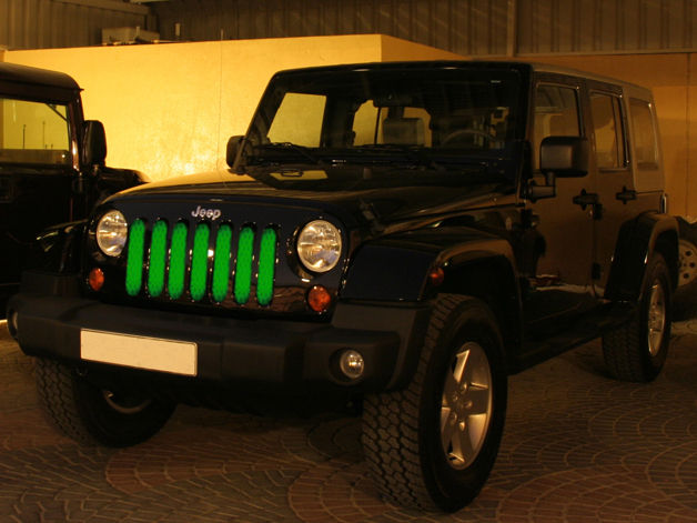 Click image for larger version

Name:	jeepGrillLightsGreen.jpg
Views:	144
Size:	67.1 KB
ID:	36402