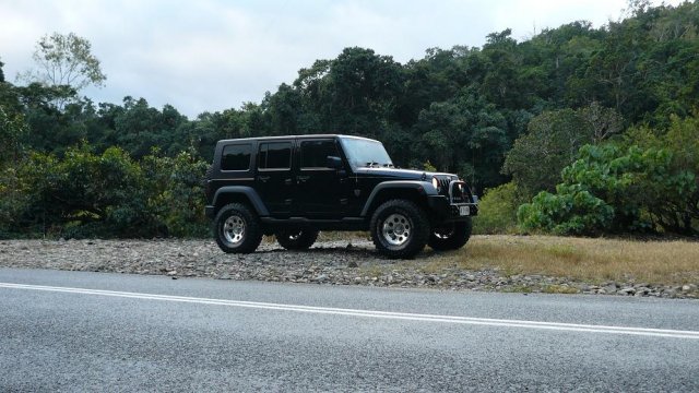 Click image for larger version

Name:	Jeep 35's 02.jpg
Views:	366
Size:	65.0 KB
ID:	40850