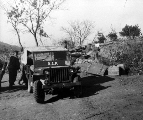 Click image for larger version

Name:	Regimental Aid Post (RAP) Jeep Korea 1951.jpg
Views:	630
Size:	67.0 KB
ID:	75769