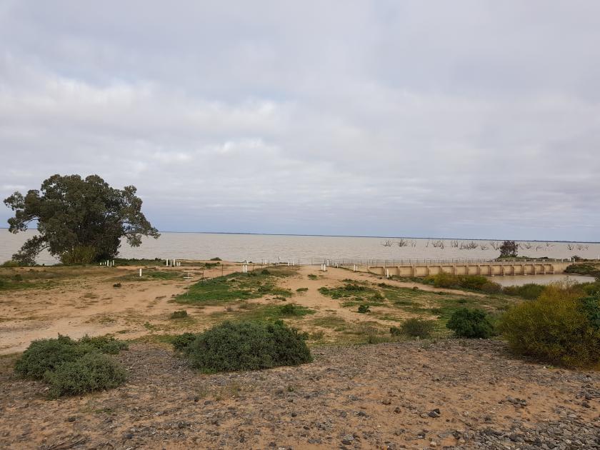 Click image for larger version

Name:	Menindee Lakes... very full.jpg
Views:	0
Size:	76.0 KB
ID:	79772